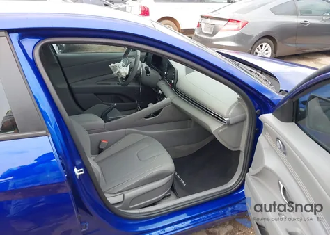 2025 Hyundai Elantra Sel Sport z USA, uszkodzony, nr VIN KMHLM4DGXSU974138